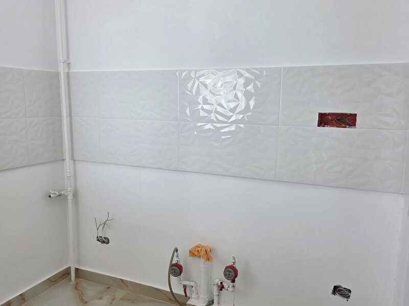 Titan, 10 minute metrou, chiar la parcul Titanii, pe Prisaca Dornei